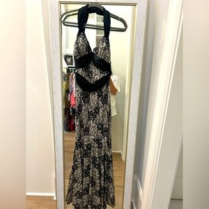 Long beautiful ball gown size 6